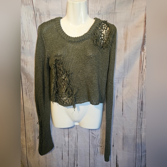 Native Rose Distressed Olive Green Knit Sweater Size S - Picture 1 of 11
